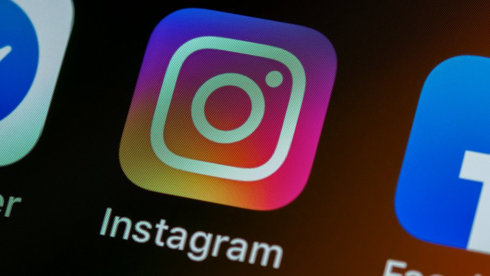 Instagram Releases Alerts for Parents When Teens Search for Self-Harm/ Suicide Terms