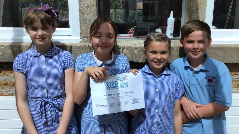 Online Safety Mark awarded to 400th school